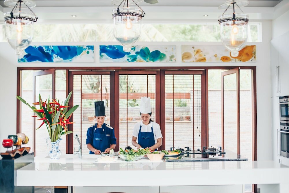 Фото 5 Bedroom Beach Front Villa Lotus