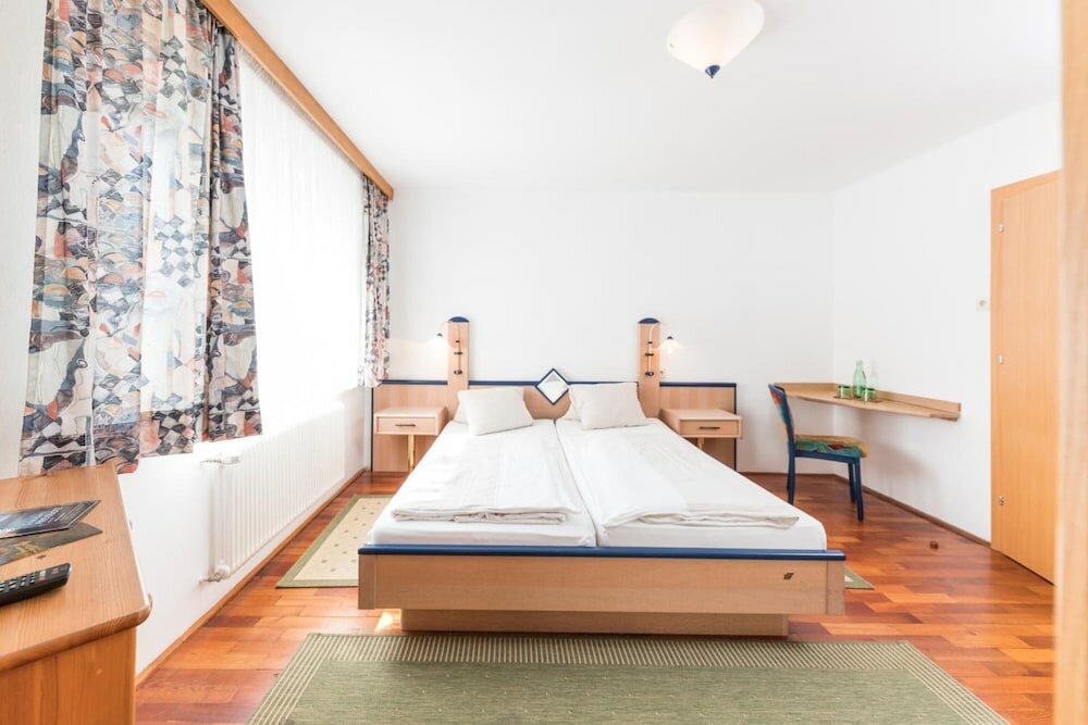 Фото Zur Post & Appartementhaus Kern