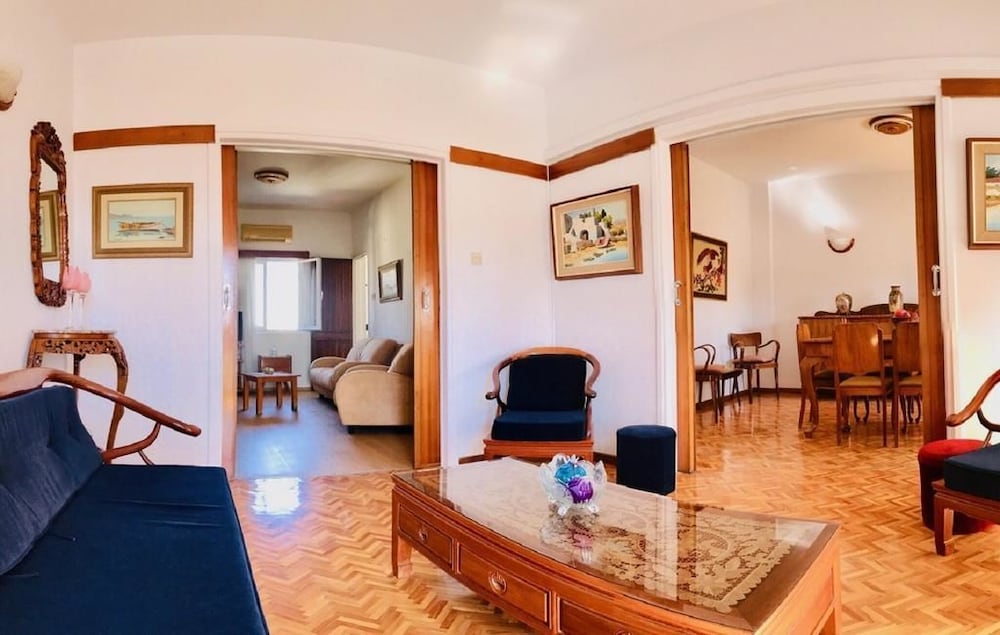 Фото Timeless Apartment in the City Centre