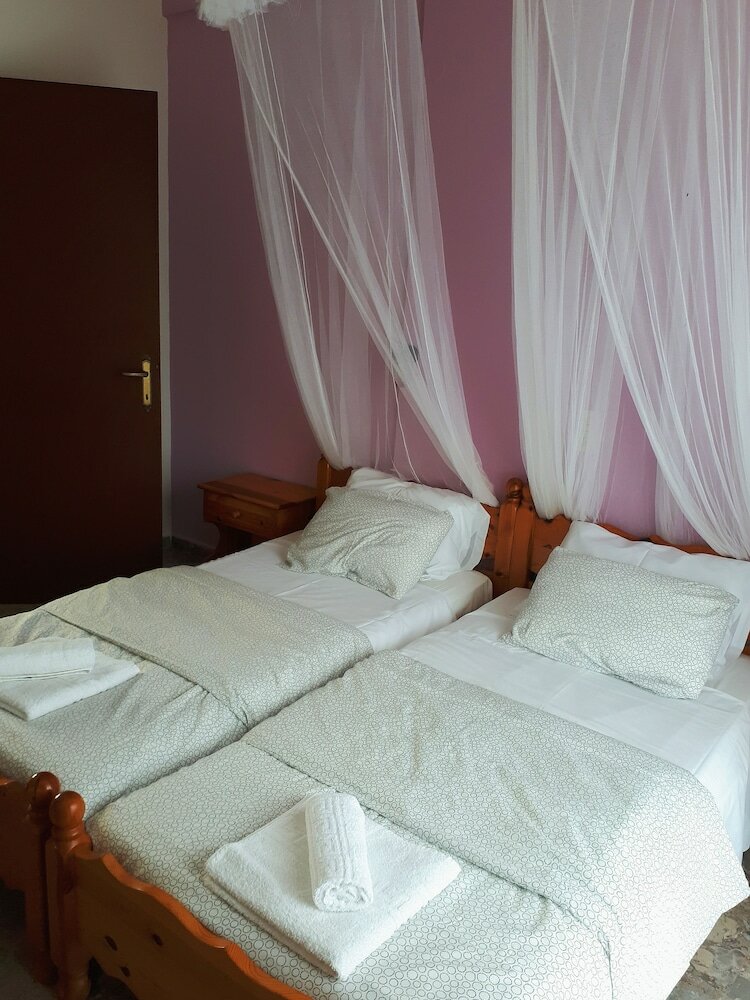 Фото Antzela Apartments