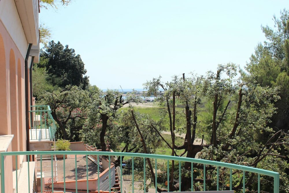 Фото Hotel Villa Portuso