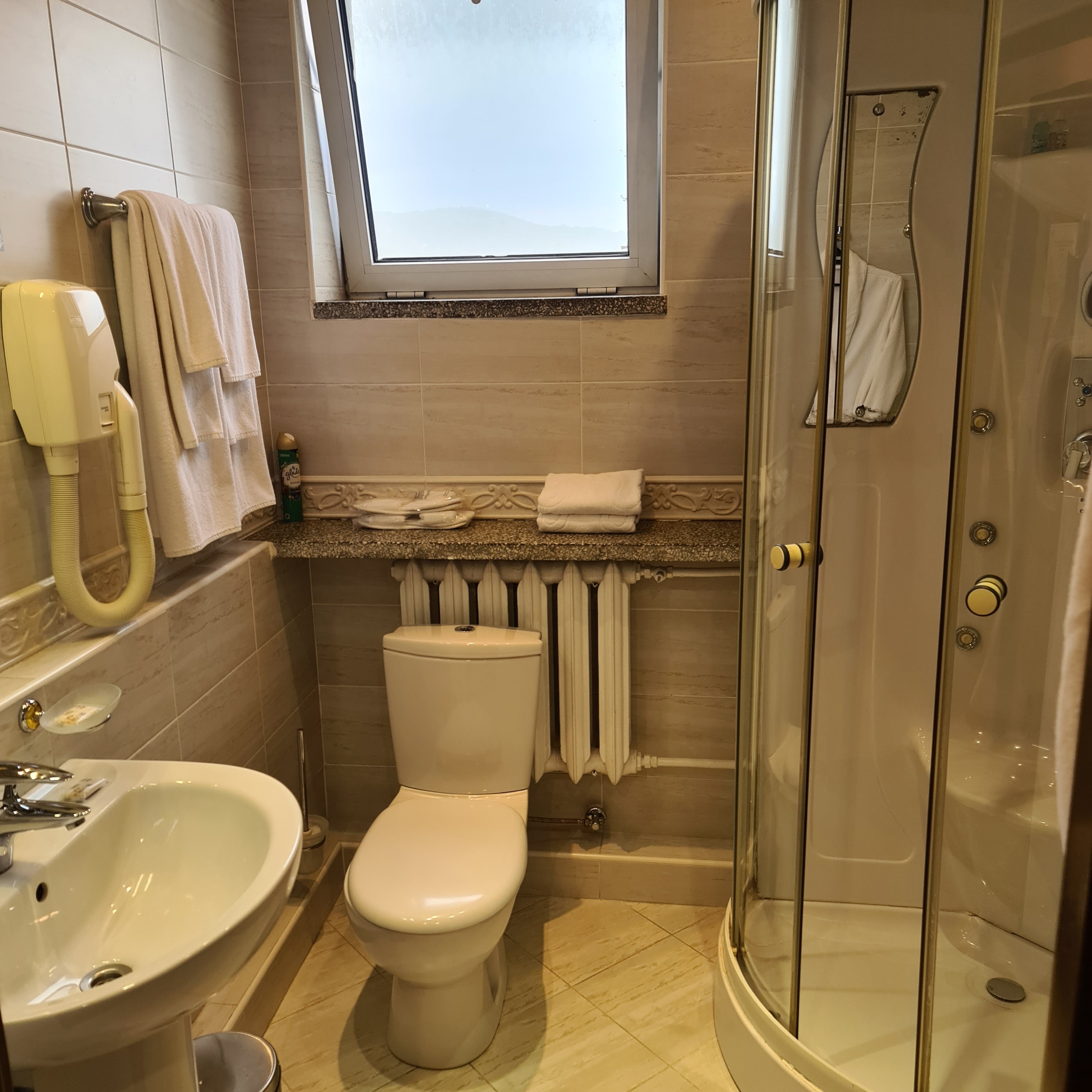 Фото Синдика