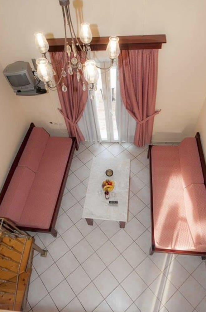 Фото L'Eremo Luxury Apartments