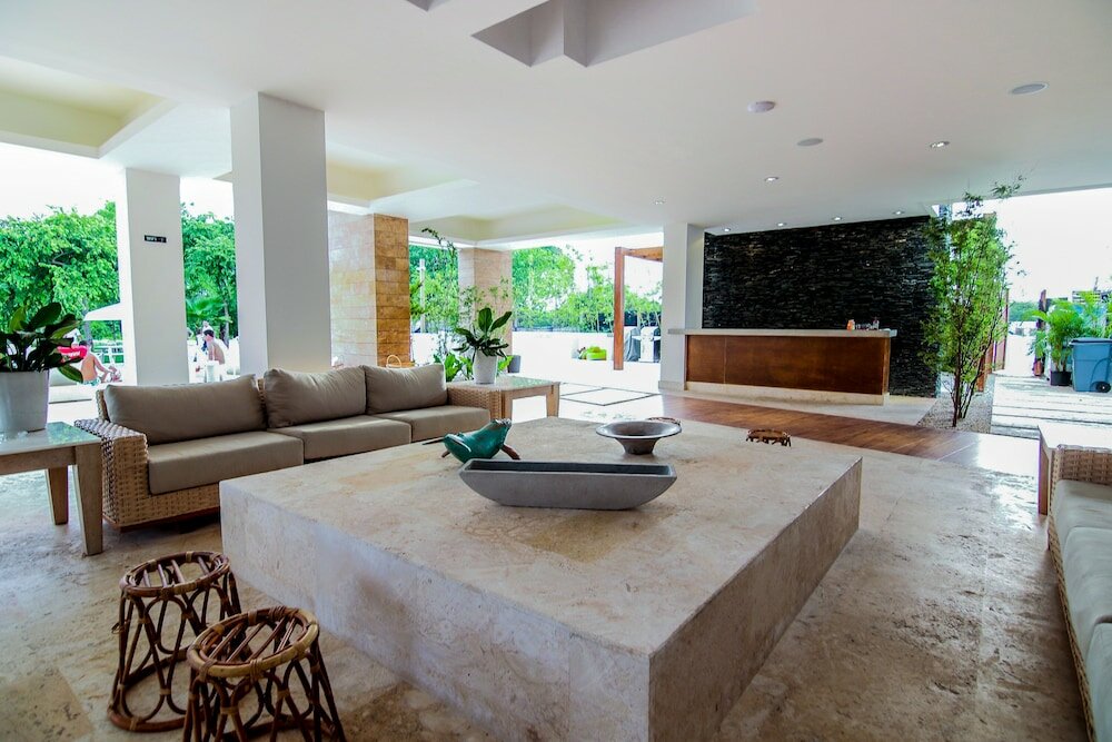 Фото Beach Rock Condo Boutique