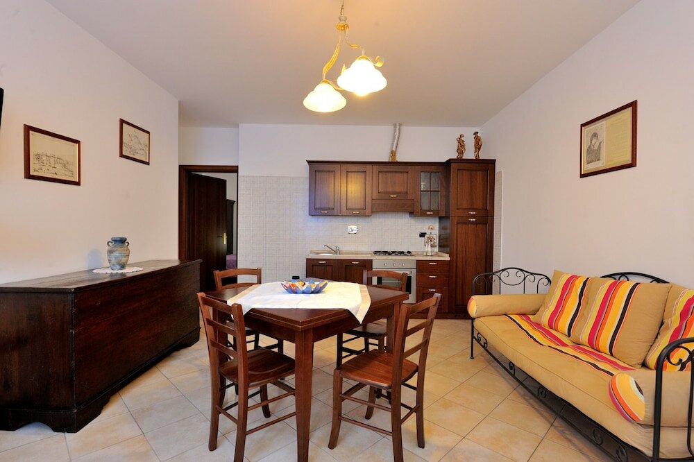 Фото Agriturismo Lustrinu