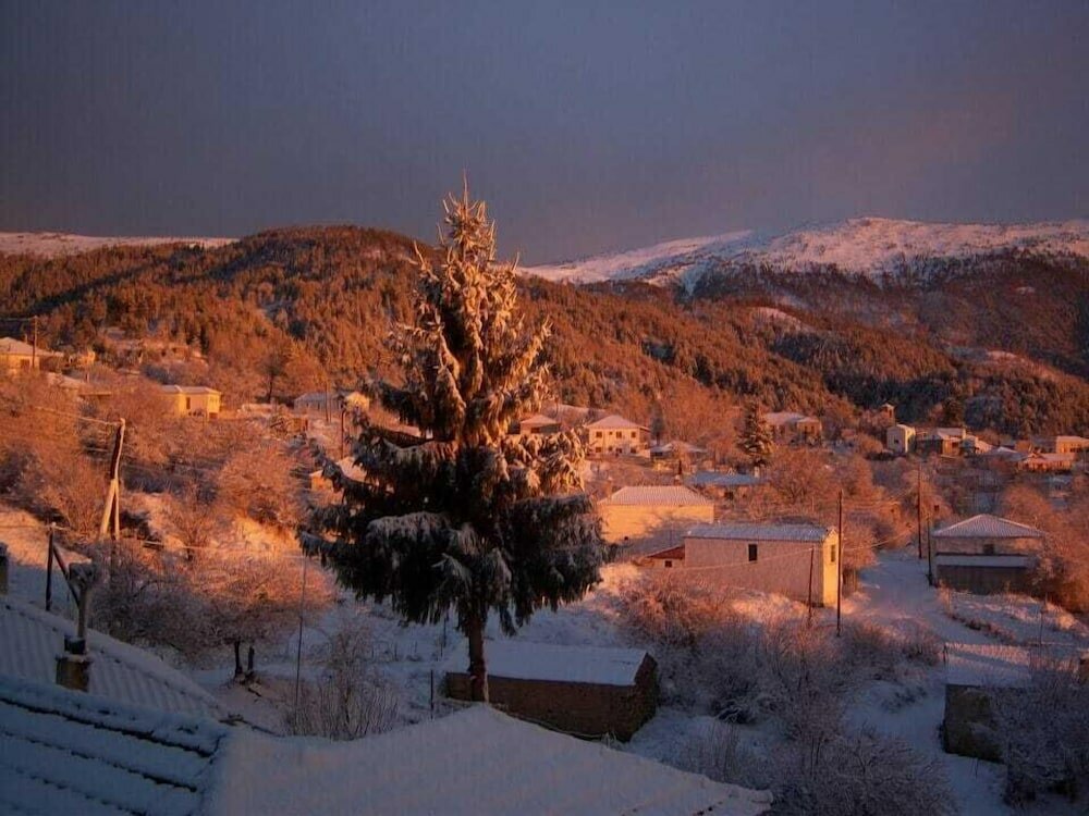 Фото Hotel Katafigi