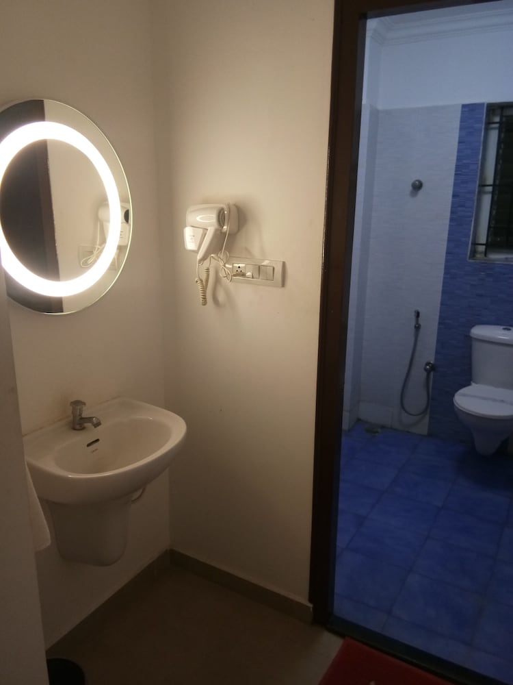 Фото Challenger Residency