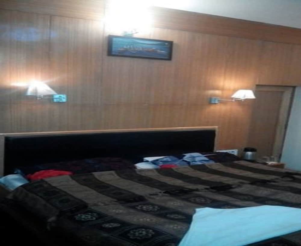 Фото Hills View Hotel