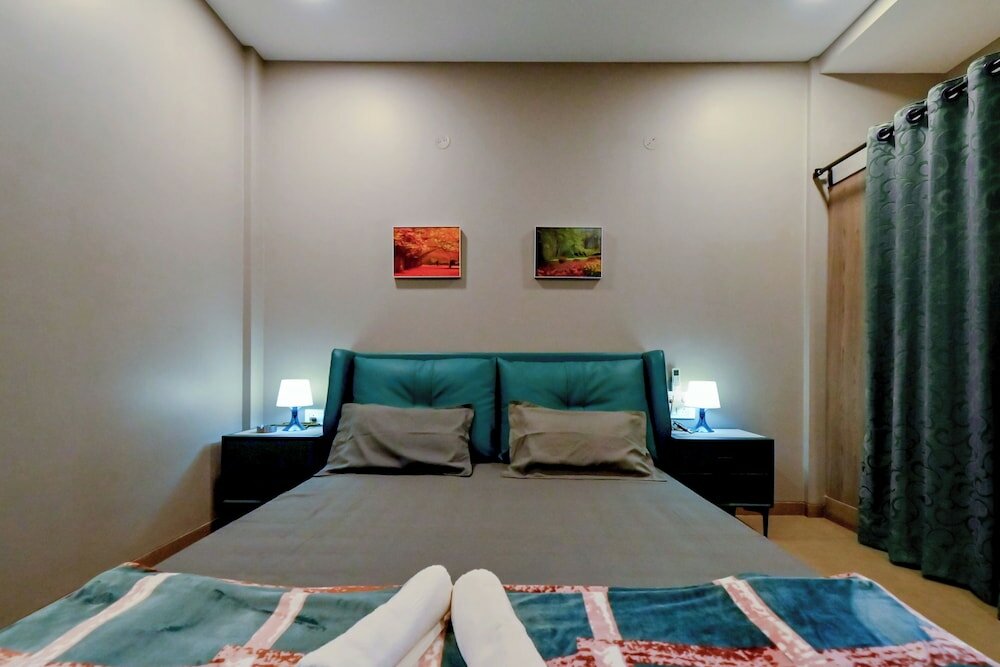 Фото Hotel Sadhana Executive