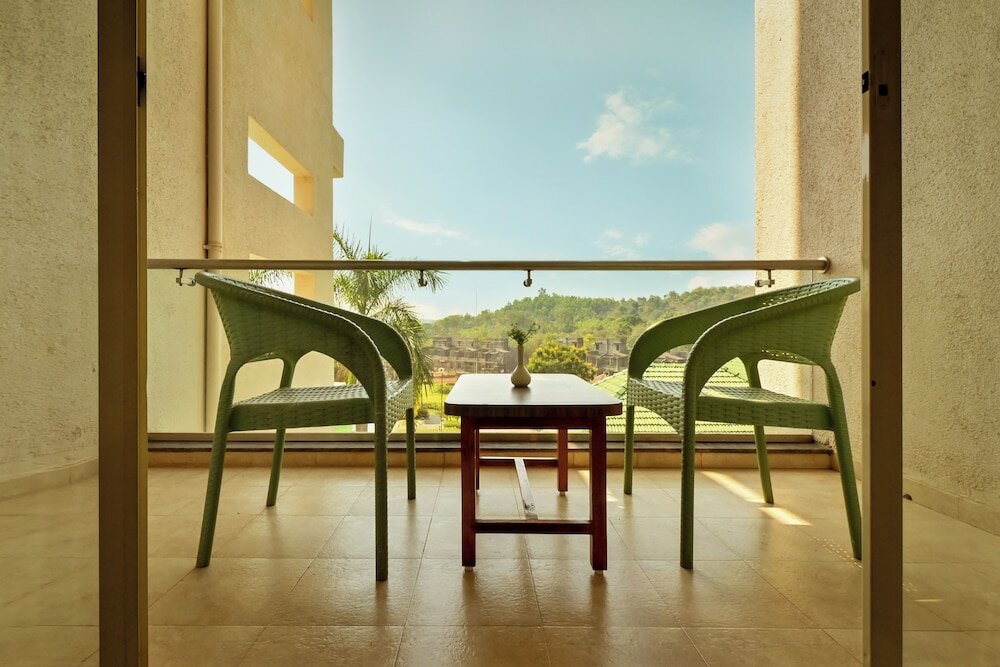 Фото Hotel Sadhana Executive