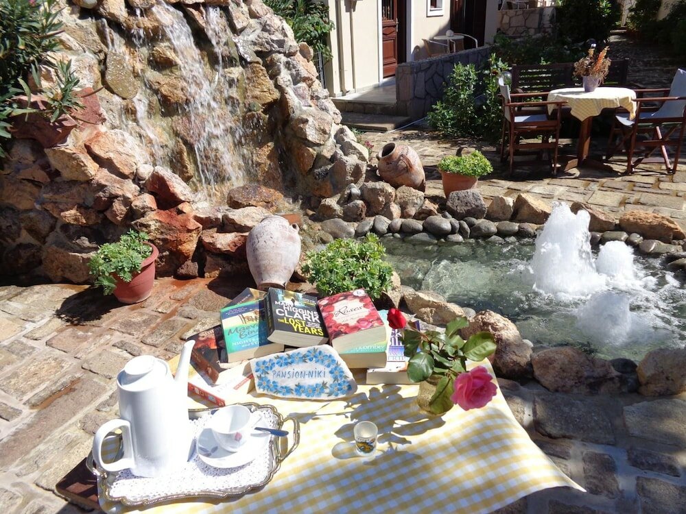 Фото Niki Studios Sea-Front