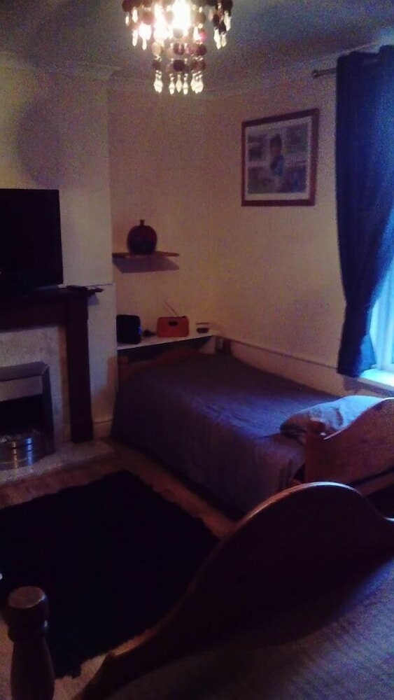 Фото Café 42 Bed & Breakfast