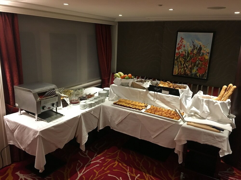 Фото Select Ms Charles Dickens - Neuss