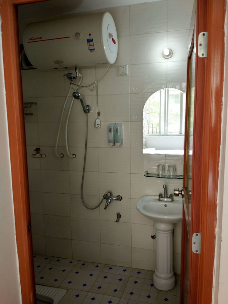 Фото Gestern Inn-English Service