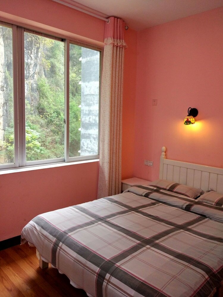 Фото Gestern Inn-English Service