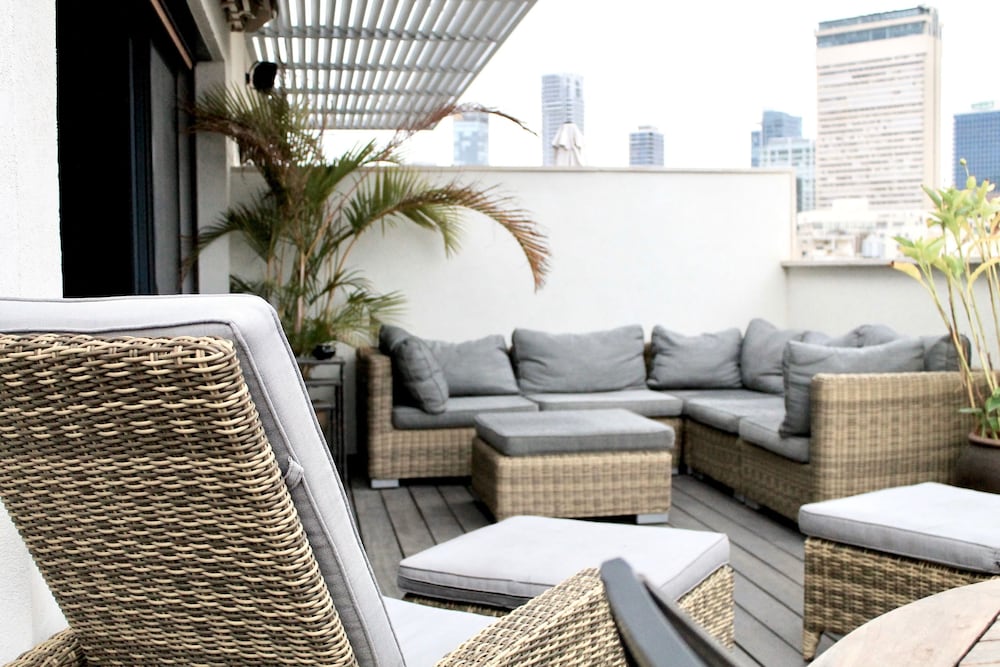 Фото Stunning Duplex Near the Sea