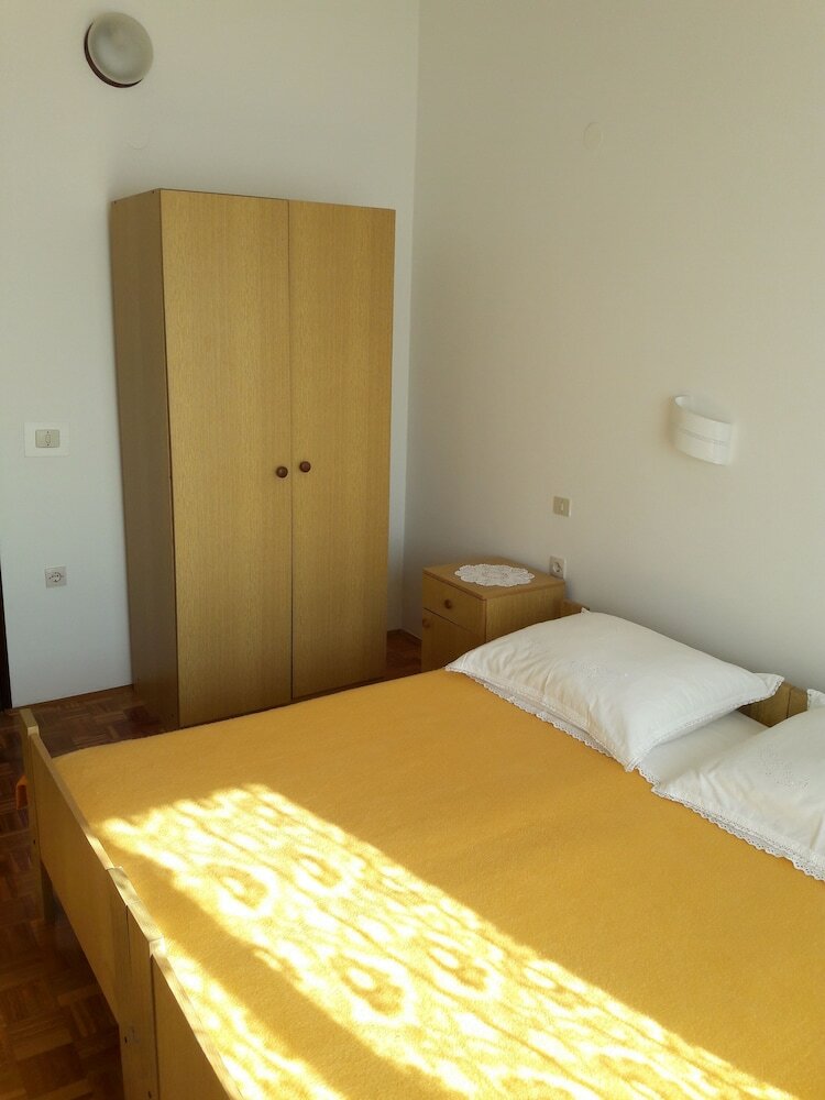 Фото Apartments Metajna X