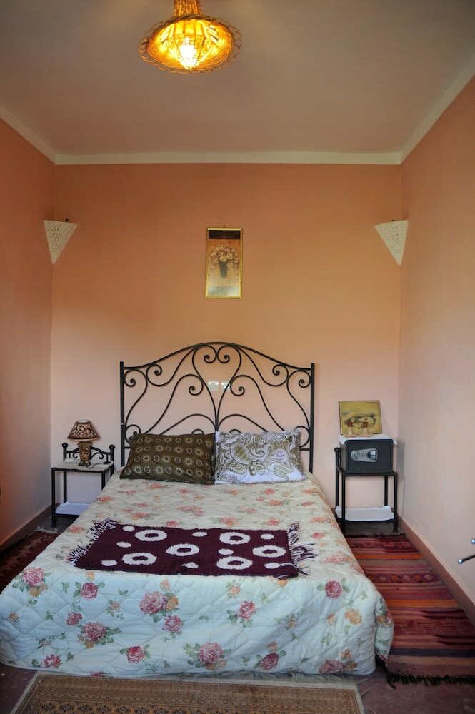 Фото Mandar Kebir