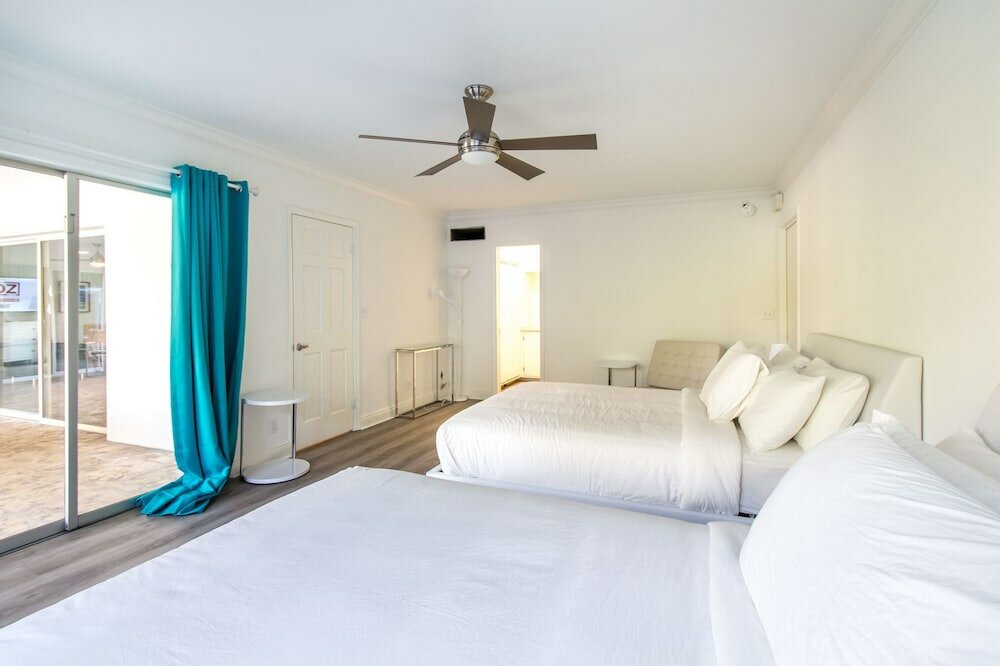 Фото Chateau Hollywood