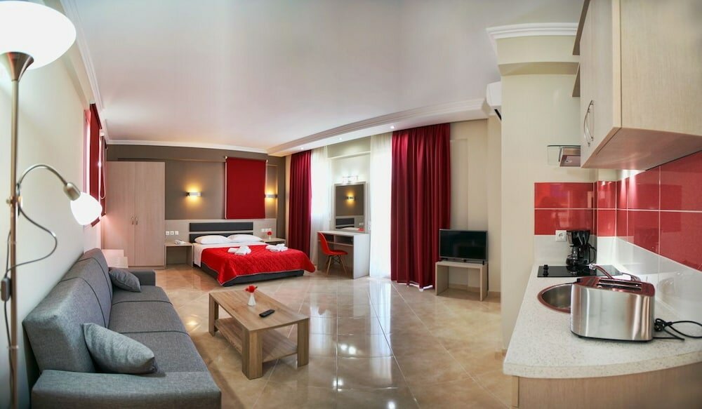 Фото Sun & Sea Luxury Hotel