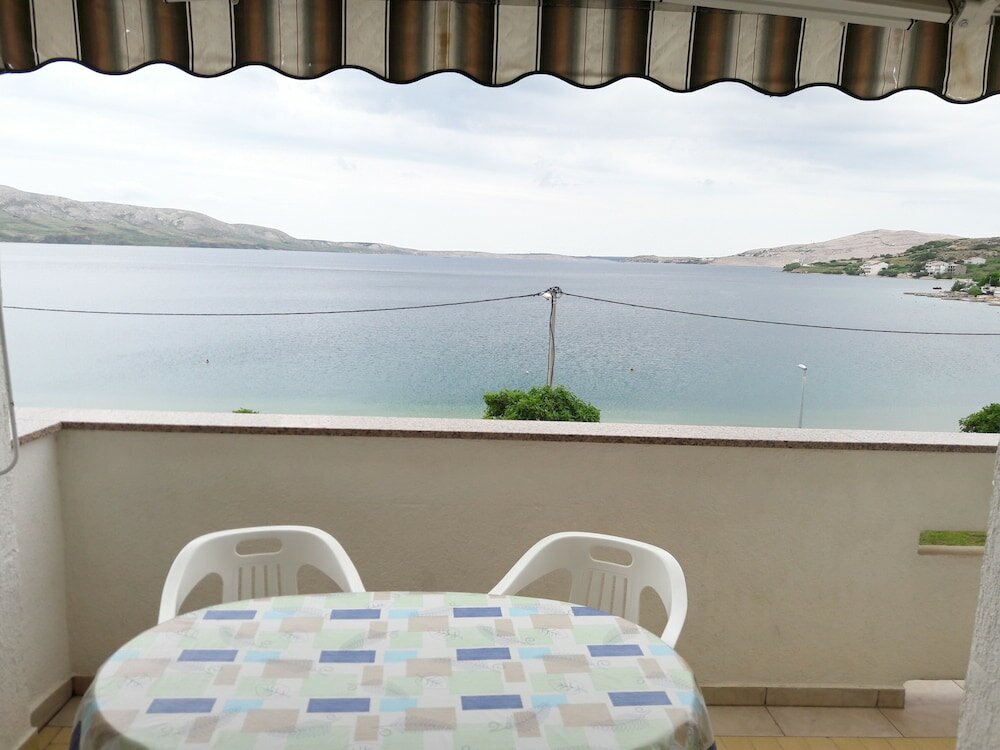 Фото Apartments Metajna X