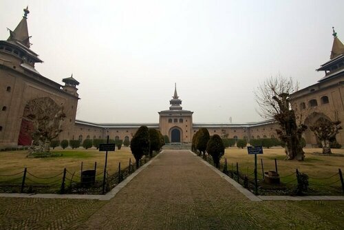 Внешний вид отеля Luxury Inn Badyari Palace Houseboats в Сринагаре, фото 4