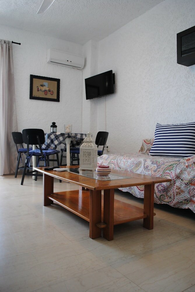 Фото Andromachi Apartments