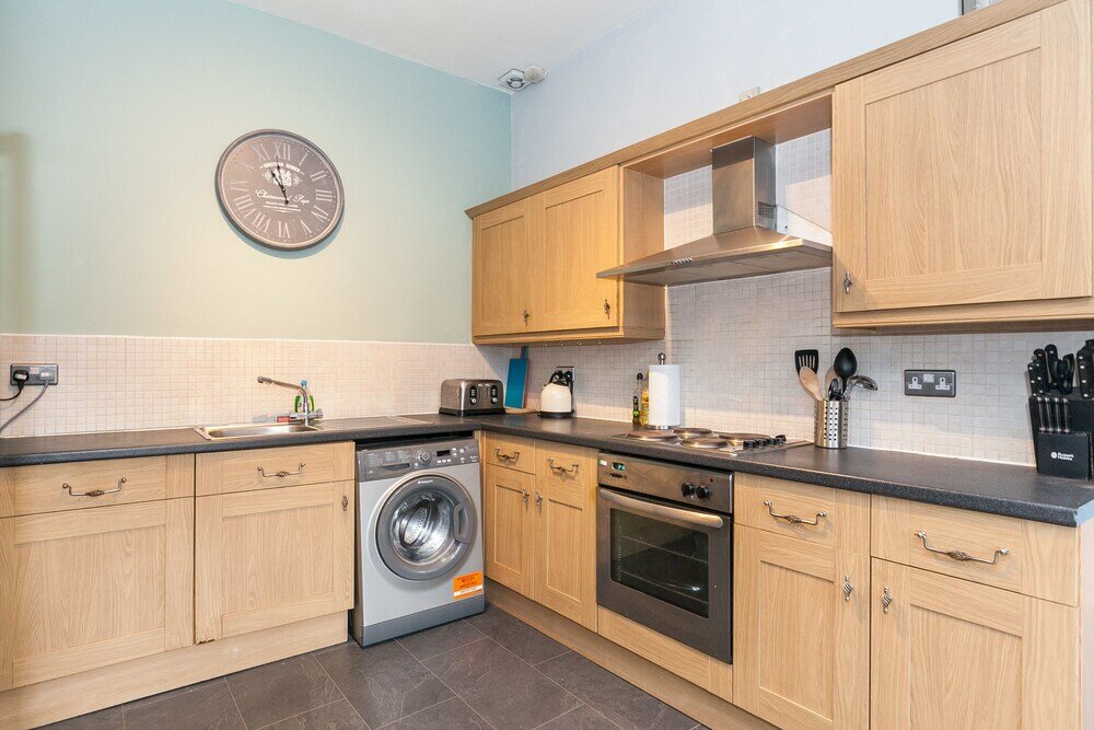 Фото Edinburgh Victorian Luxury Apartment