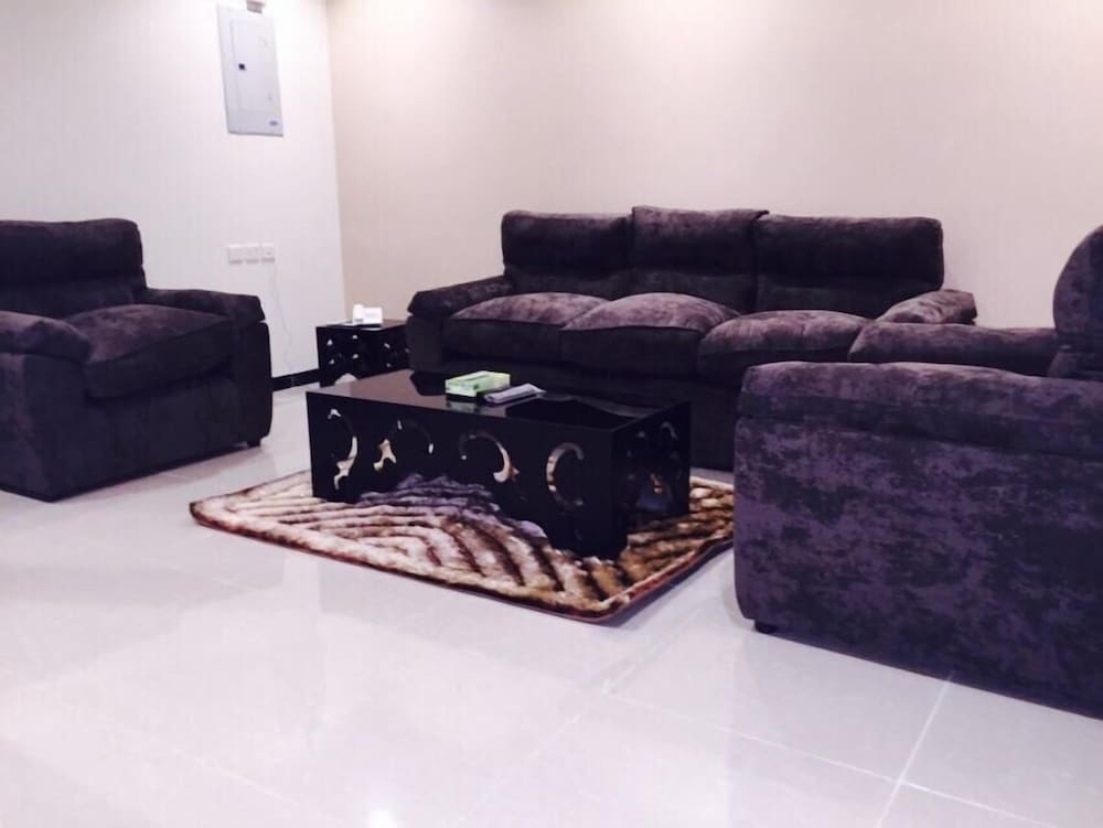 Фото Al Amoria Furnished Apartments 4