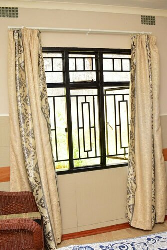 Гостиница The 244 Guest Houses в Лилонгве