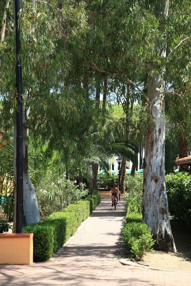 Фото Happy Camp in Camping Villaggio Thurium