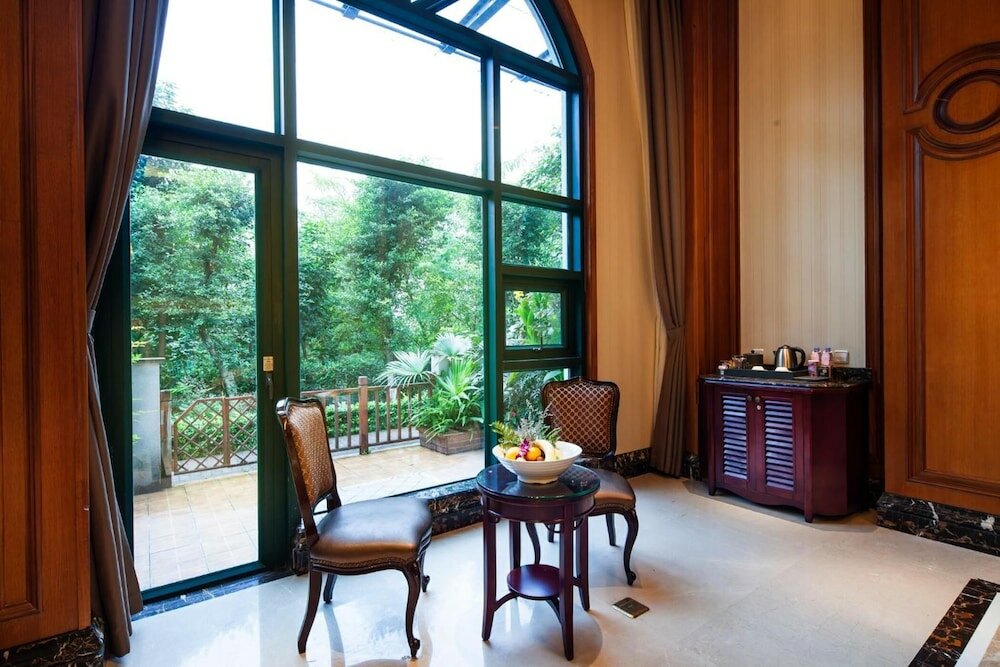 Фото Chongqing Auwi Hotel