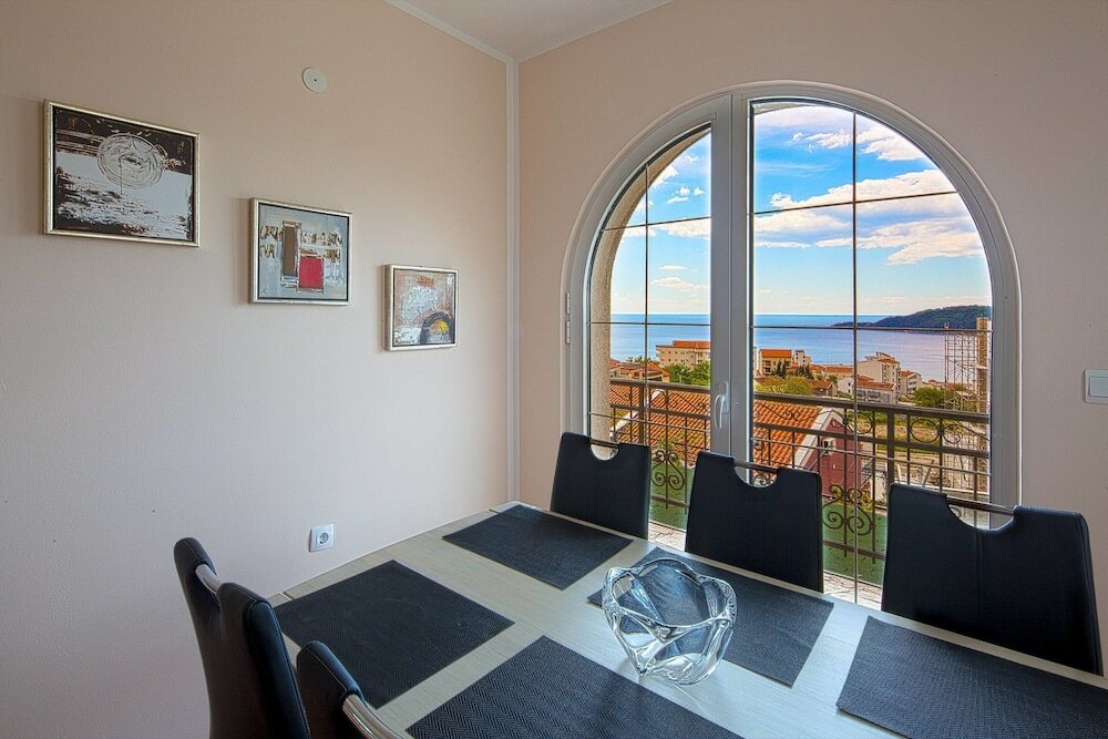 Фото Adriatic Hill Apartments