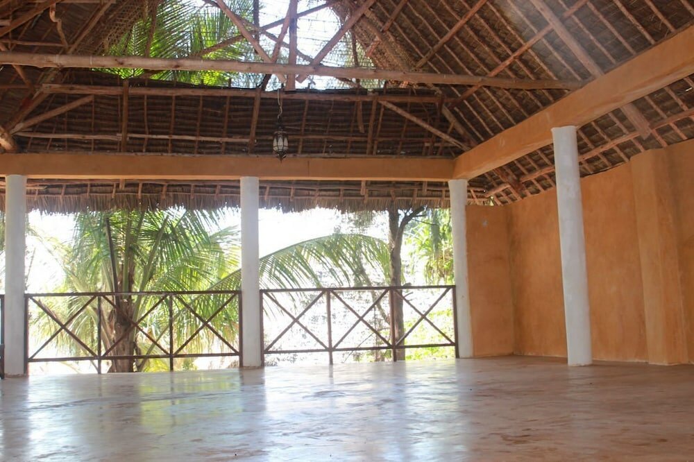 Фото Casa Umoja Guesthouse