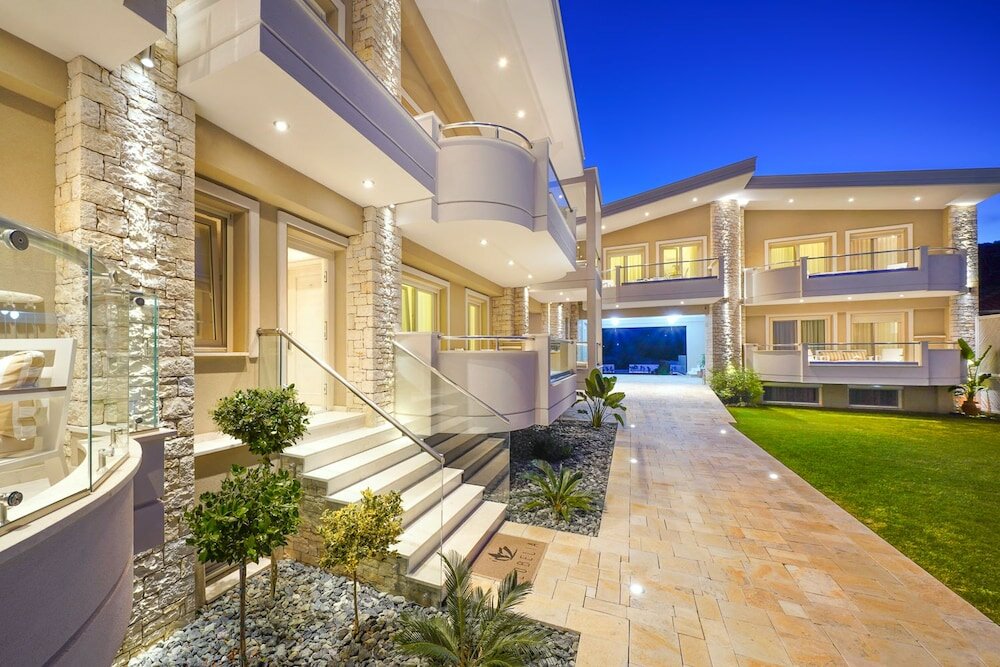 Фото Lobelia Luxury Suites