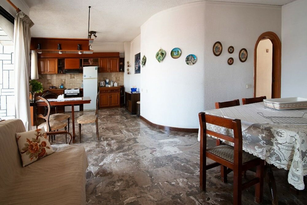 Фото Spacious House