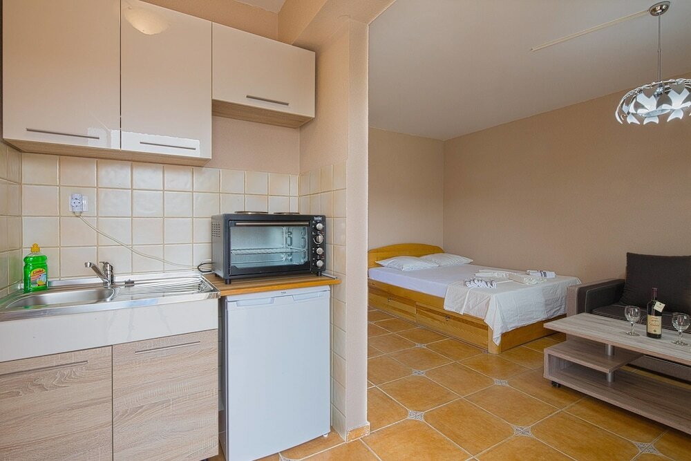 Фото Adriatic Hill Apartments