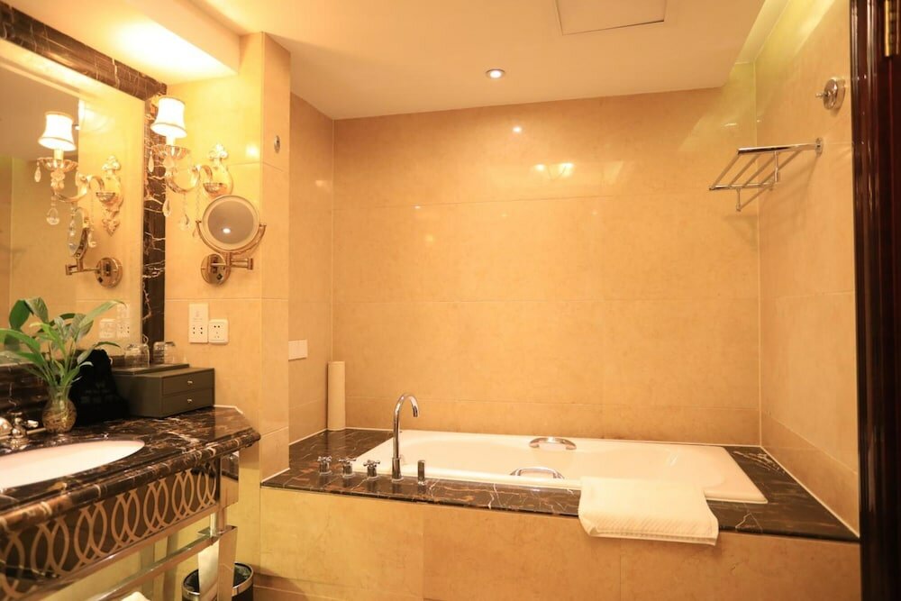 Фото Chongqing Auwi Hotel