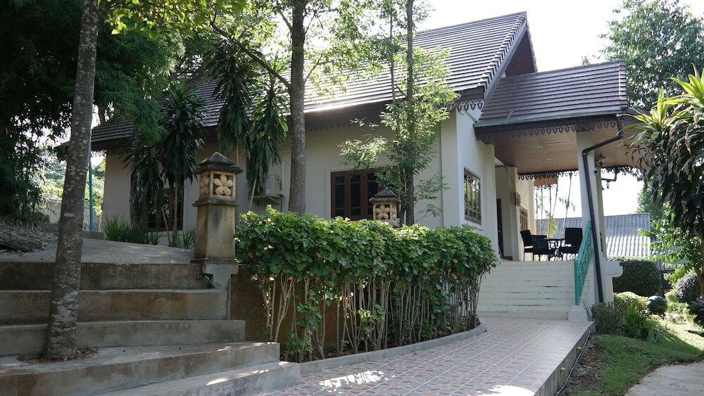 Фото Phubachiang Golf & Resort Pakse