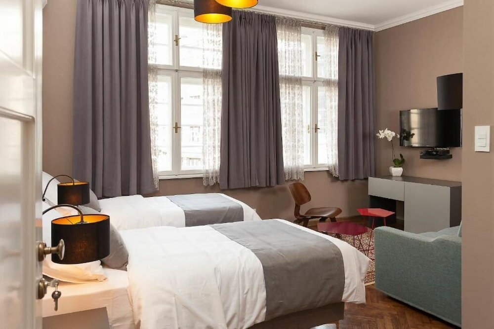 Фото отеля 2