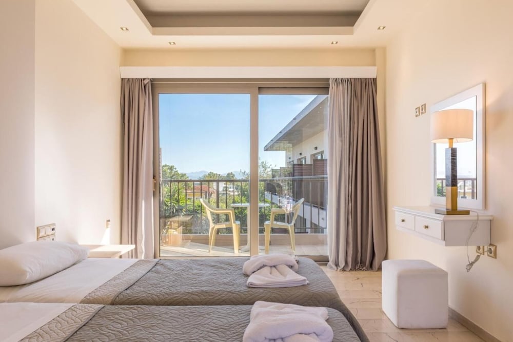 Фото Marina Boutique Hotel