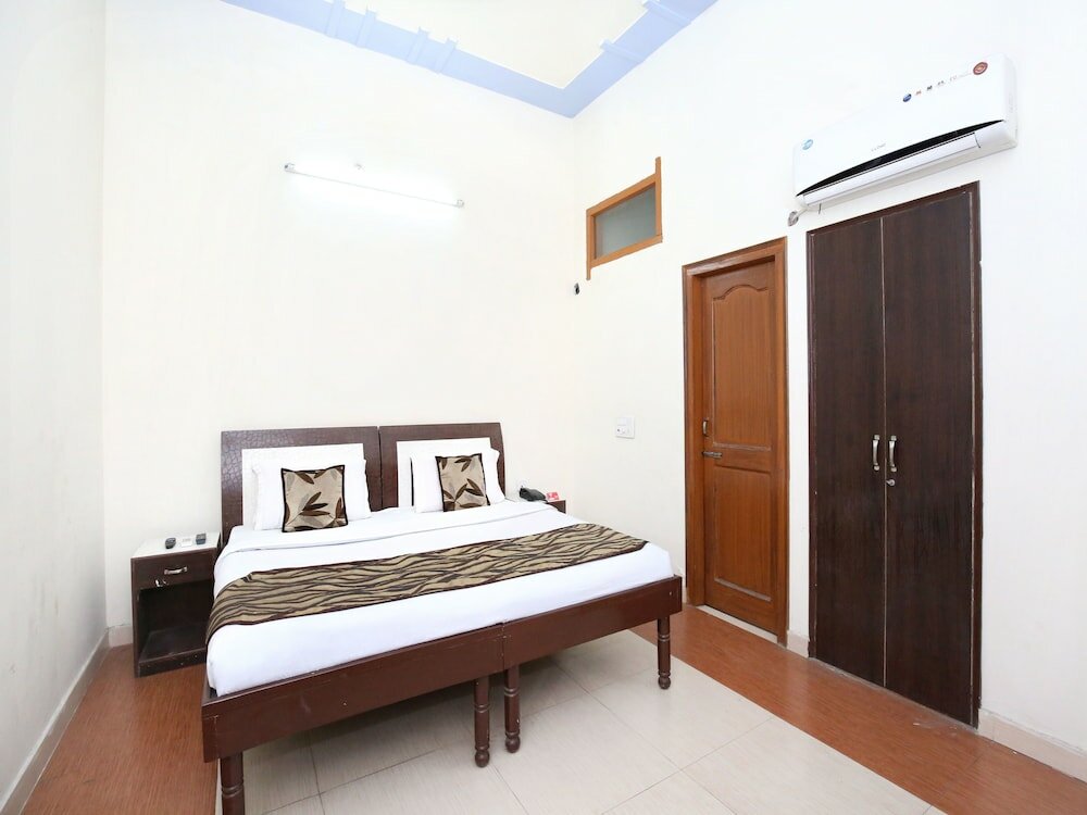 Фото Oyo 7609 Hotel Dolphin