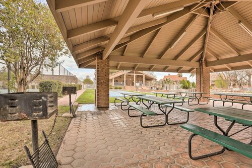 Гостиница Pet-friendly St George Escape w Shared Pool в Сент-Джордже