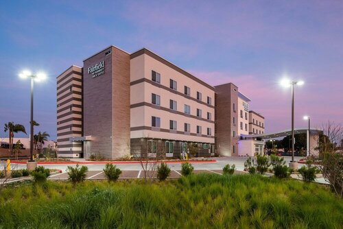 Гостиница Fairfield Inn & Suites by Marriott Anaheim Los Alamitos