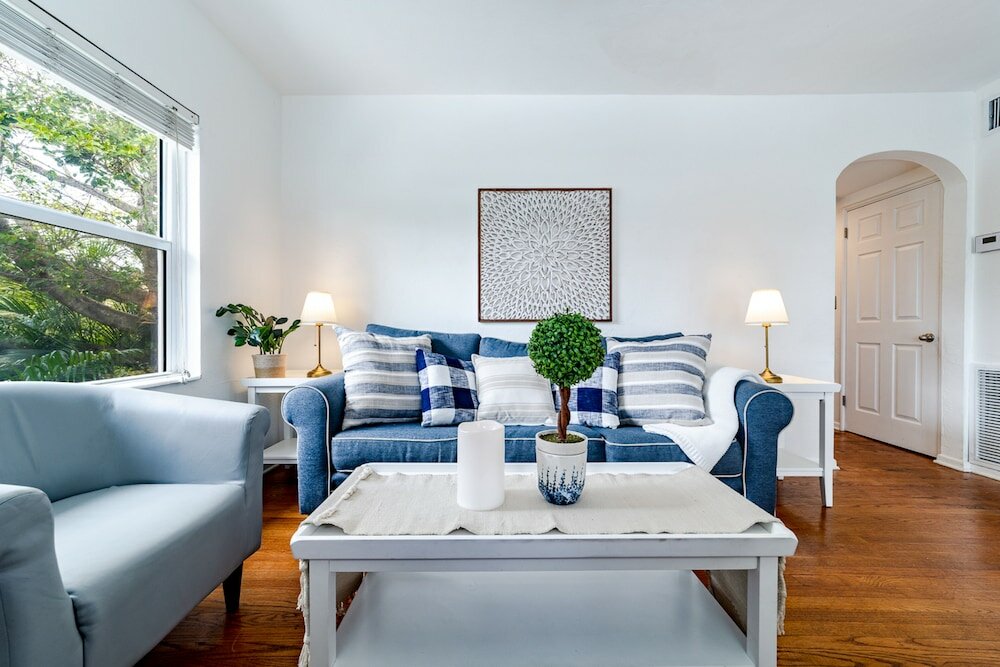 Фото The Blue Parrot