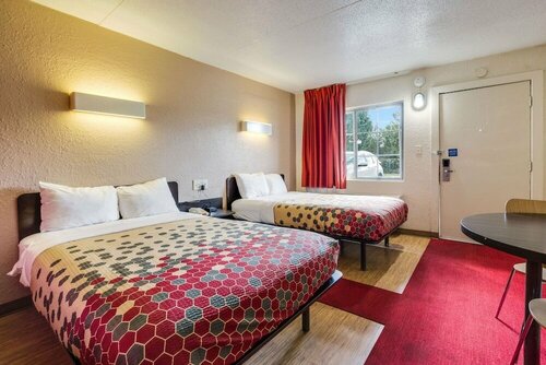 Гостиница Econo Lodge Inn & Suites в Терр Хоте