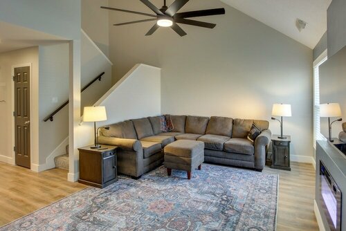 Гостиница Lawrence Vacation Rental ~ 2 Mi to Ku Campus! в Лоуренсе