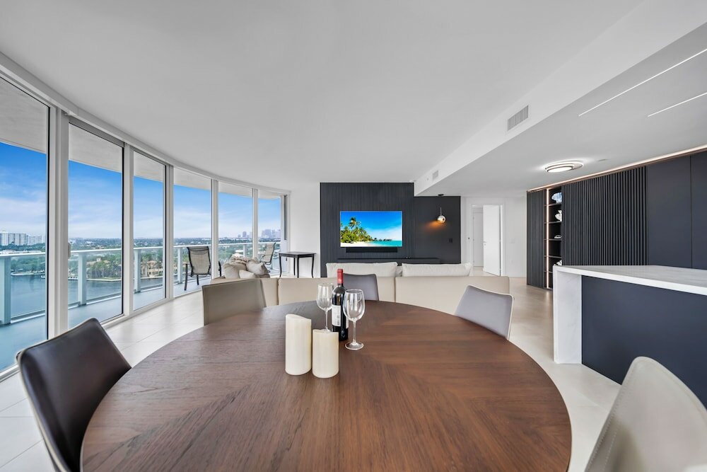Фото Ocean view Amazing 3br at Tiffany House