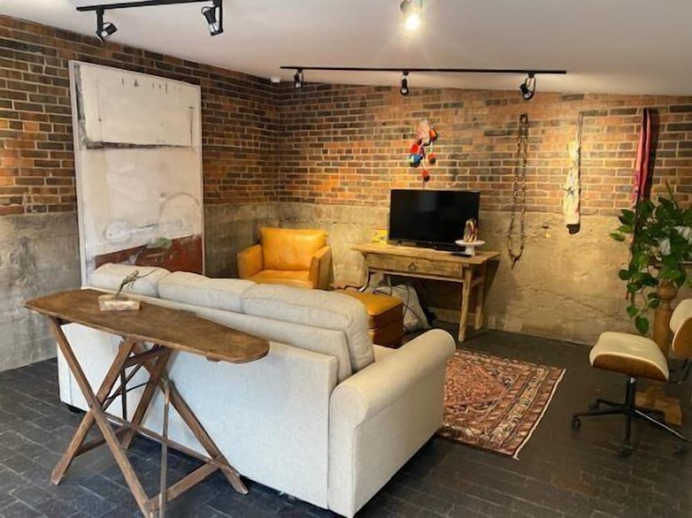 Фото Georgia and Frida - Two Finely Appointed Casitas, One Private Compound, Downtown, Sleeps Two Couples, Two Kitchens