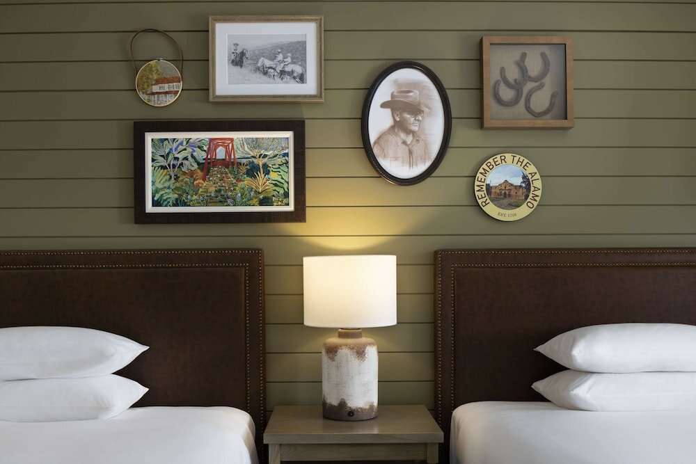 Фото Hyatt Regency Hill Country Resort & SPA